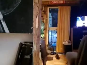Gay sex chat with hornyfairy386272 - camgaychat.com - Britain