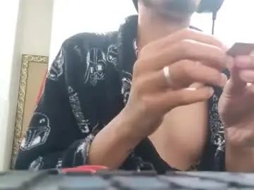 Gay sex chat with molequebrasileiro - camgaychat.com