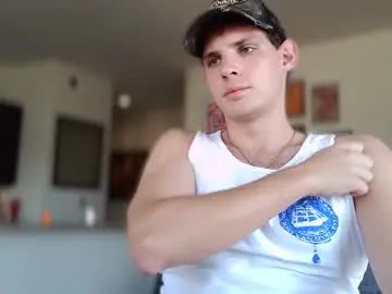 Gay sex chat with bronextdoorcollin - camgaychat.com - Britain