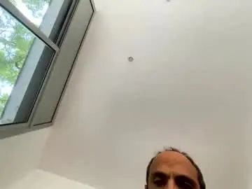 Gay sex chat with antoniofederico21 - camgaychat.com - Britain