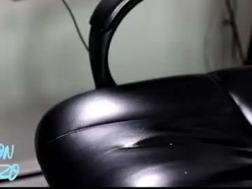 Gay sex chat with jhon_jairoo - camgaychat.com - Britain