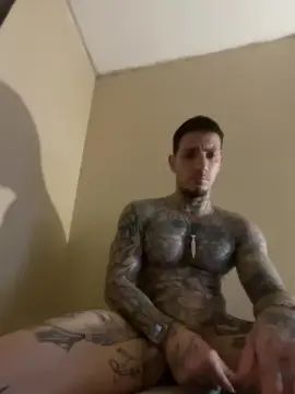 Gay sex chat with CameronxxxDiggs - camgaychat.com - Britain