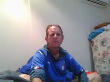 Gay sex chat with Martinf076 - camgaychat.com - Britain
