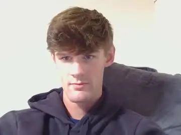 Gay sex chat with basicallyjustmee - camgaychat.com - Britain
