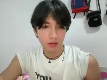 Gay sex chat with matti_mendez_ - camgaychat.com - Britain