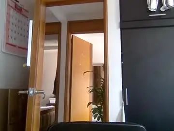 Gay sex chat with studentlatinboy - camgaychat.com - Britain