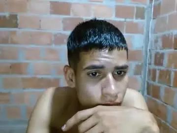 Gay sex chat with andrexz761 - camgaychat.com - Britain