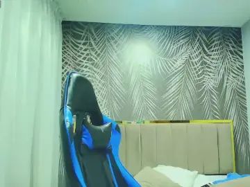 Gay sex chat with dani_dick_vc - camgaychat.com - Britain