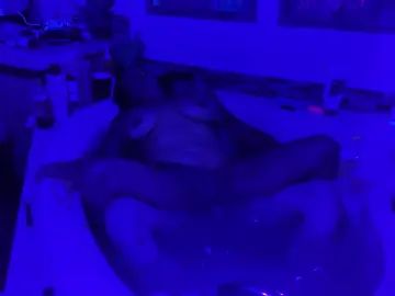 Gay sex chat with Hustler2025 - camgaychat.com - Britain