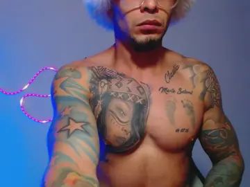 Gay sex chat with sebastian_horny - camgaychat.com - Britain