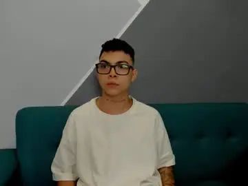 Gay sex chat with ethan_apollo - camgaychat.com - Spain