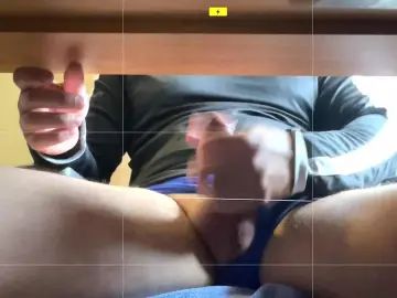 Gay sex chat with deluca08 - camgaychat.com - Portugal