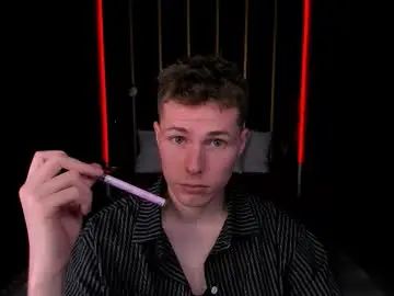 Gay sex chat with hector_spector - camgaychat.com - Britain