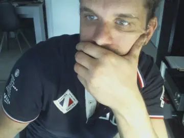 Gay sex chat with larbin22 - camgaychat.com - France