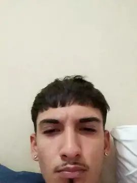 Gay sex chat with Kevtr21 - camgaychat.com - Spain