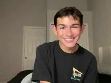Gay sex chat with damiengreyxxx - camgaychat.com - Britain