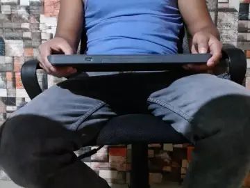 Gay sex chat with damianluxfun - camgaychat.com - Britain
