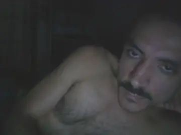 Gay sex chat with Xllles - camgaychat.com - Britain