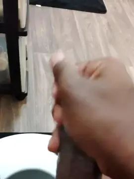 Gay sex chat with BusAnut556 - camgaychat.com - Britain