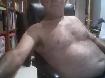 Gay sex chat with quique185bcn - camgaychat.com - Spain