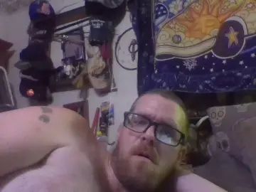 Gay sex chat with Erichall - camgaychat.com - Britain