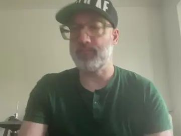 Gay sex chat with badboymusician - camgaychat.com - Britain