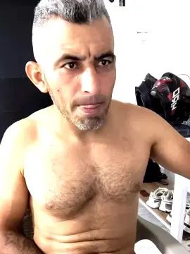 Gay sex chat with Perseog31 - camgaychat.com - Britain