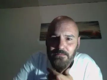 Gay sex chat with superchuk1 - camgaychat.com - Spain