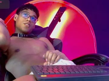 Gay sex chat with sein_venexxxia - camgaychat.com - Britain