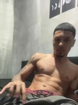 Gay sex chat with Lorranzin_00 - camgaychat.com - Portugal