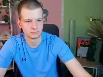 Gay sex chat with daniel_white22 - camgaychat.com - Britain