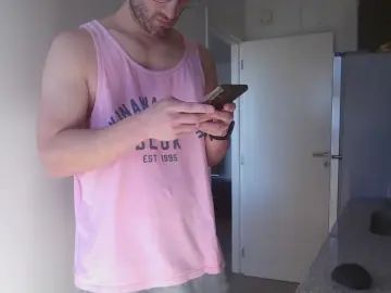 Gay sex chat with maximiliano2026 - camgaychat.com - Spain