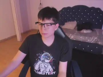 Gay sex chat with eross_guyy - camgaychat.com - Britain