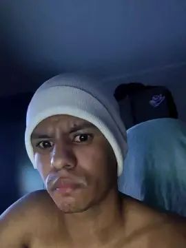 Gay sex chat with Nestorpro777 - camgaychat.com - Britain