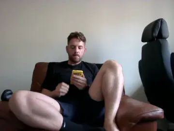 Gay sex chat with ThatGuy3426 - camgaychat.com - Britain