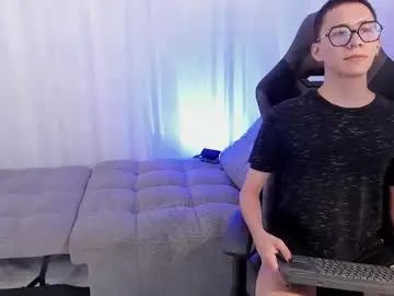 Gay sex chat with gabriele_love - camgaychat.com - Britain