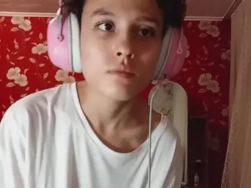 Gay sex chat with AnnetteGrove - camgaychat.com