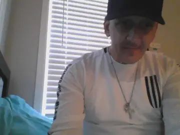 Gay sex chat with CuZiMaBaDBoY - camgaychat.com - Britain