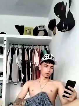 Gay sex chat with aldanitxxx - camgaychat.com - Portugal