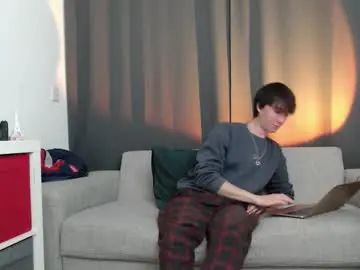 Gay sex chat with noah_lawson - camgaychat.com - Britain