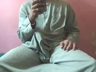 Gay sex chat with foxsan46 - camgaychat.com