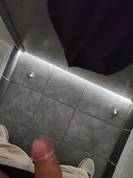 Gay sex chat with VoyeurExhib83 - camgaychat.com - France