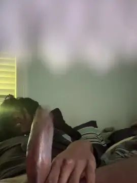 Gay sex chat with divinezzx - camgaychat.com - Britain