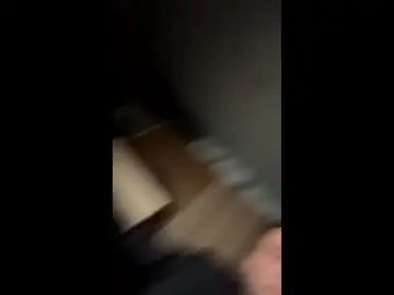 Gay sex chat with mike562969 - camgaychat.com - Britain