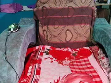 Gay sex chat with RaviClubHub - camgaychat.com