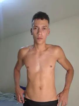 Gay sex chat with NOVINHOgym - camgaychat.com - Portugal