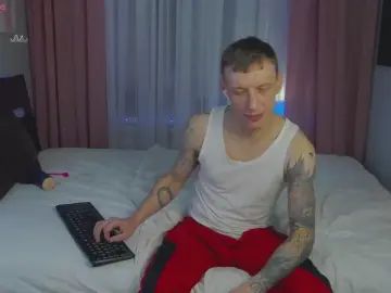 Gay sex chat with JamesInked - camgaychat.com - Russia