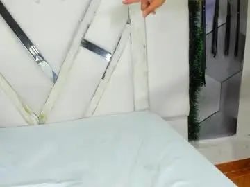 Gay sex chat with danilo_mio - camgaychat.com - Britain