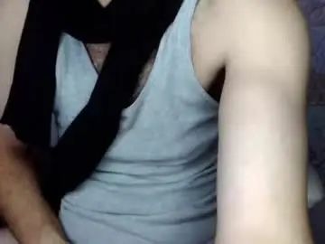 Gay sex chat with randomando6969 - camgaychat.com - Britain