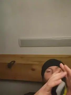 Gay sex chat with Hornyboy97__ - camgaychat.com - Britain